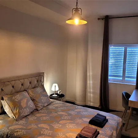 Lejlighed Charm Center 140m2 & Free Parking *