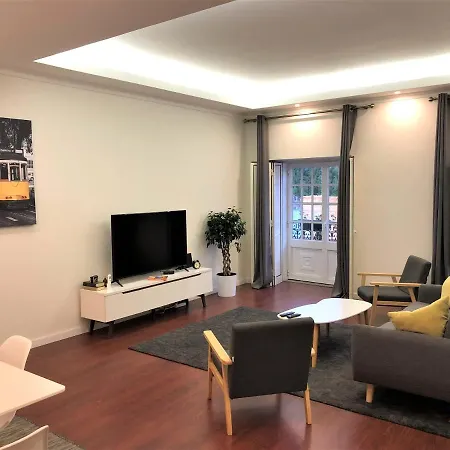 Charm Center 140m2 & Free Parking *