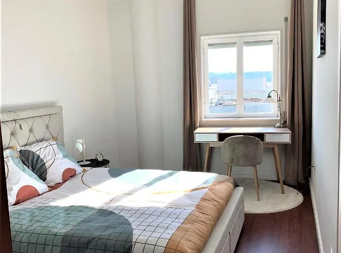 Charm Center 140m2 & Free Parking Apartamento